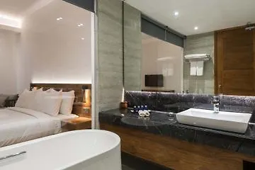 Jetwing Colombo Seven Hotel 5*,