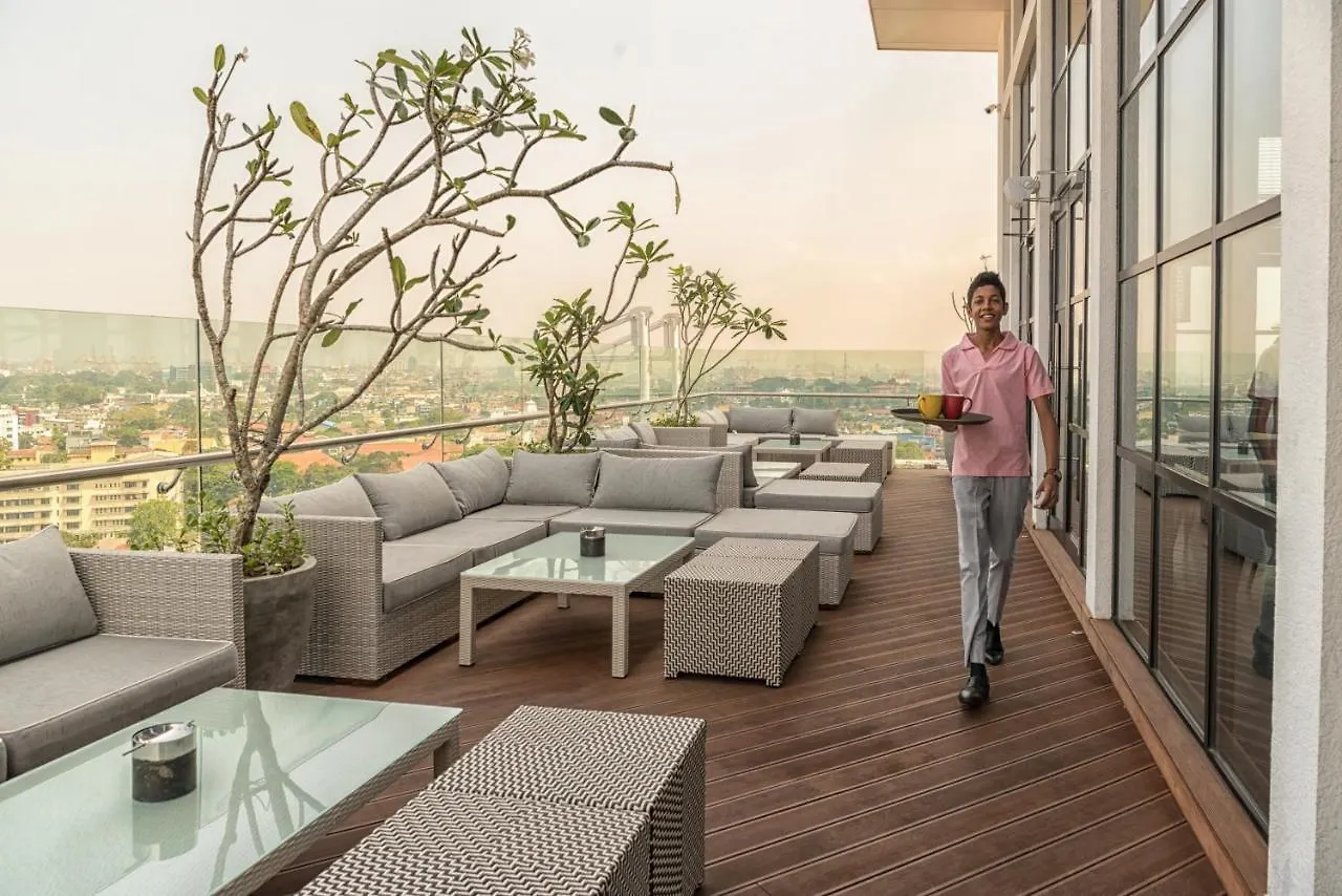 Jetwing Colombo Seven Hotel
