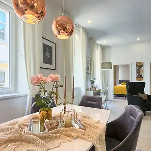 Hedone Luxury With Free Parking Apartment Pula